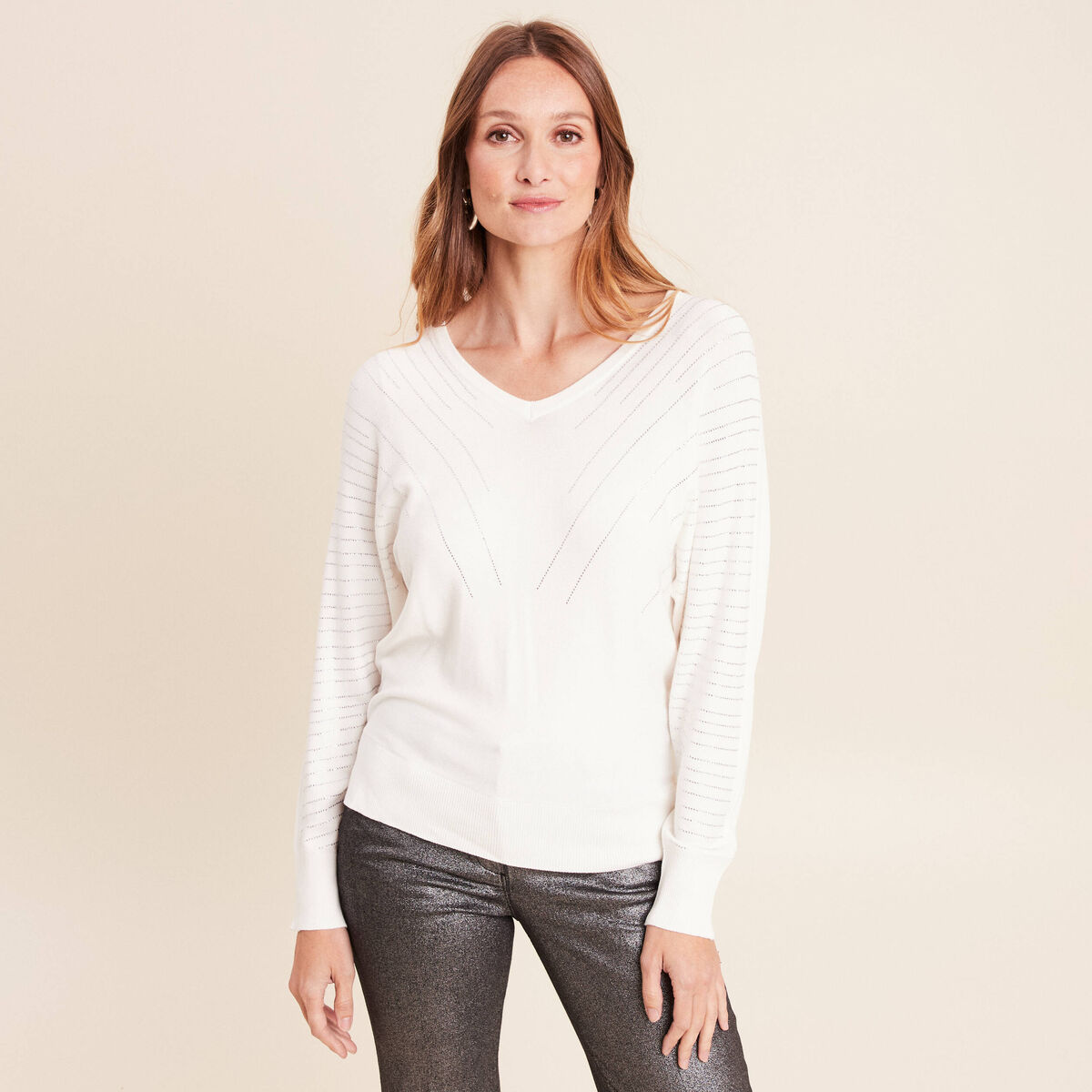 Pull ajust&eacute; col bateau strass ecru femme