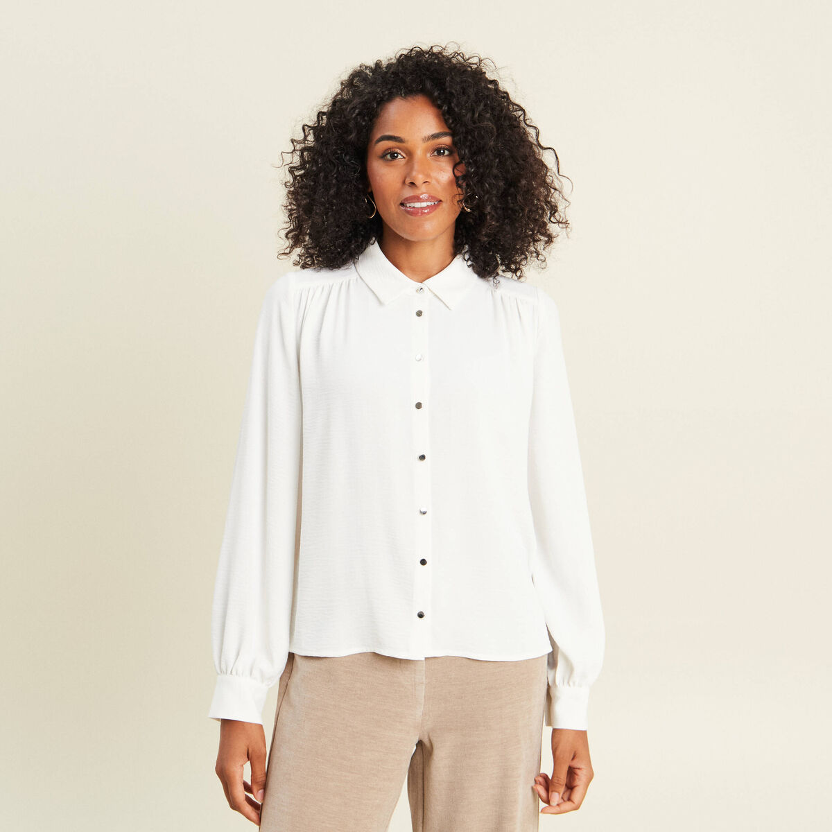 Chemise fluide manches longues ecru femme