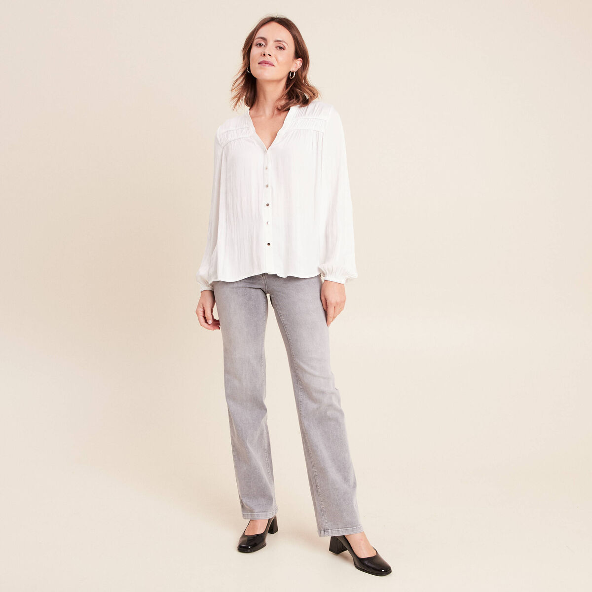 Blouse satin&eacute;e manches longues ecru femme