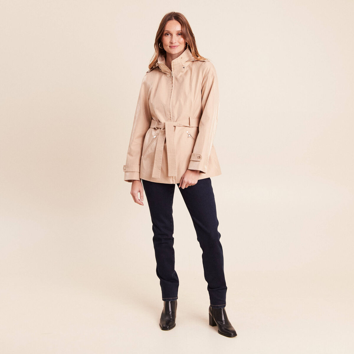 Parka droite ceintur&eacute;e beige femme