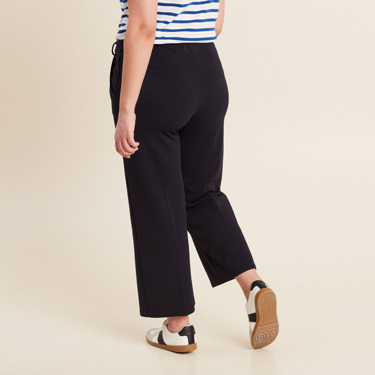 Pantalon coupe large &agrave; pinces bleu fonc&eacute; femme