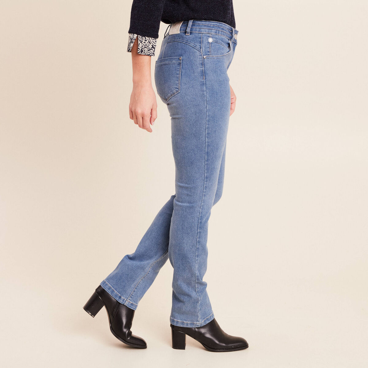 Jean coupe droite taille bascul&eacute;e denim double stone femme