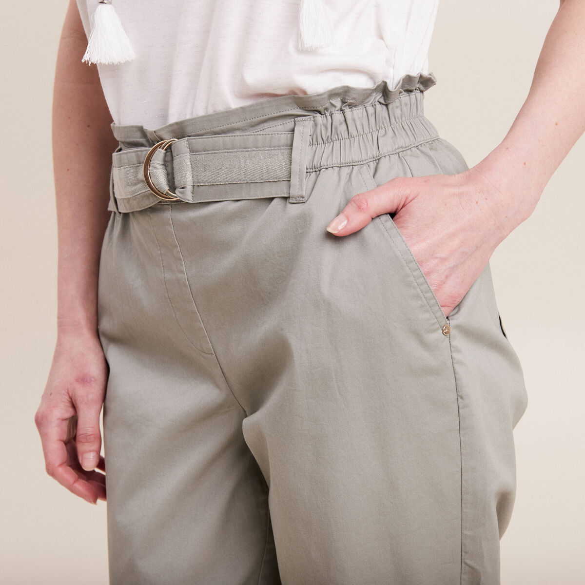 Pantalon chino 7/8ème vert clair femme
