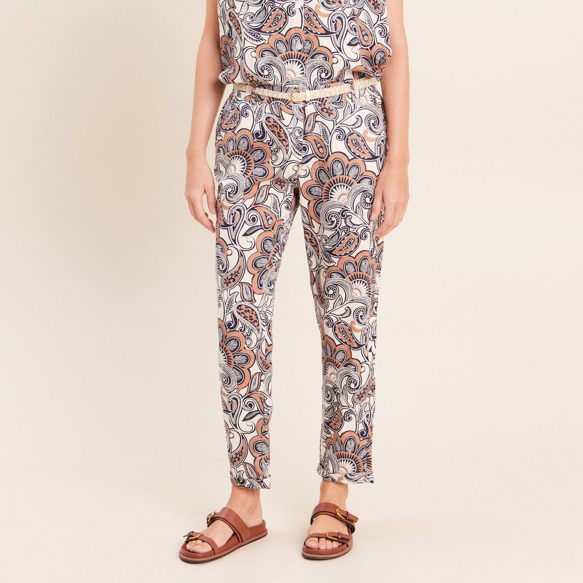 Pantalon coupe chino en lin marron femme