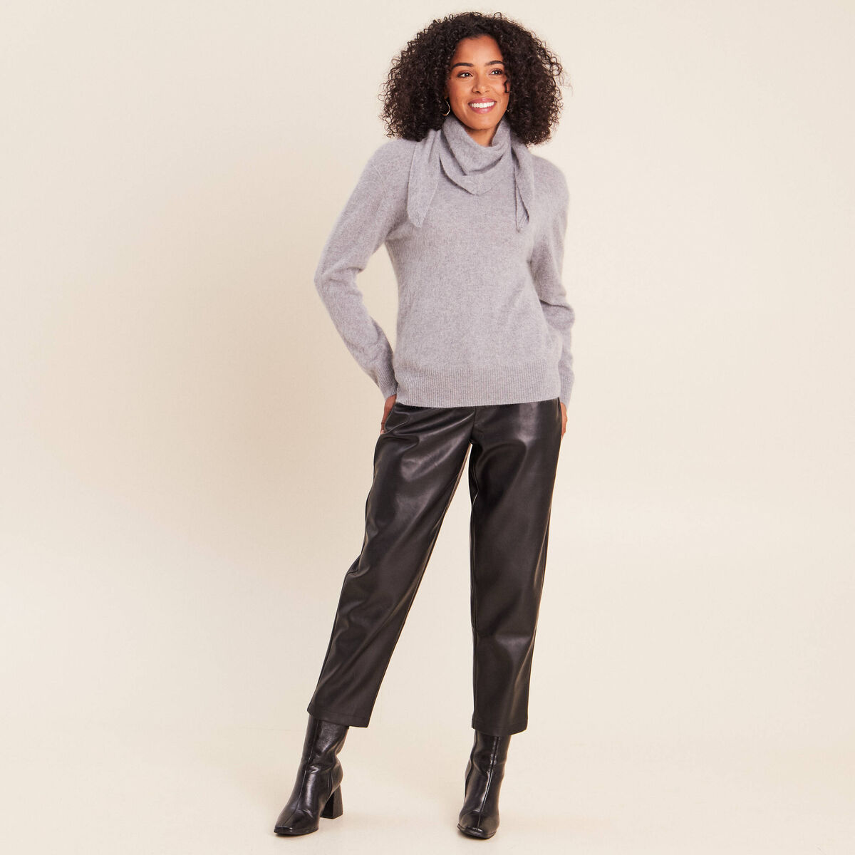Pull cachemire col montant gris clair femme