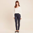 Pantalon iris&eacute; en similicuir bleu fonc&eacute; femme