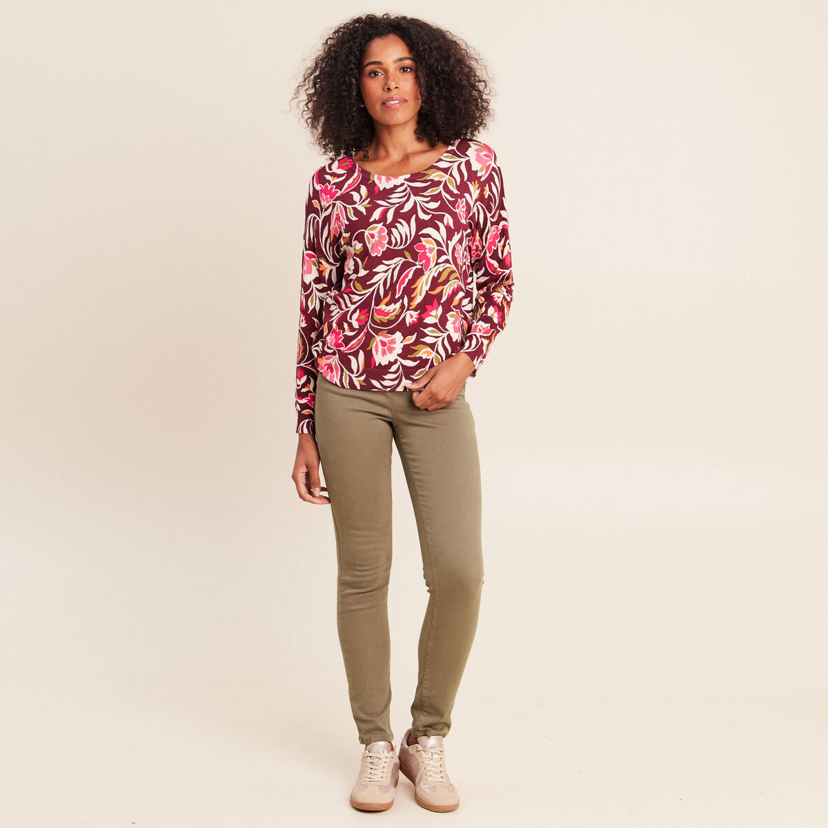 Jean magique L'Unique coupe ajust&eacute;e vert kaki femme