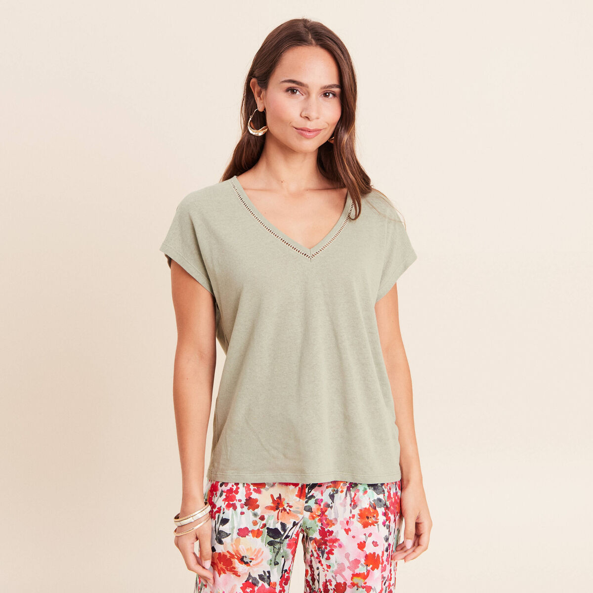 T-shirt col v manches courtes aspect lin vert clair femme