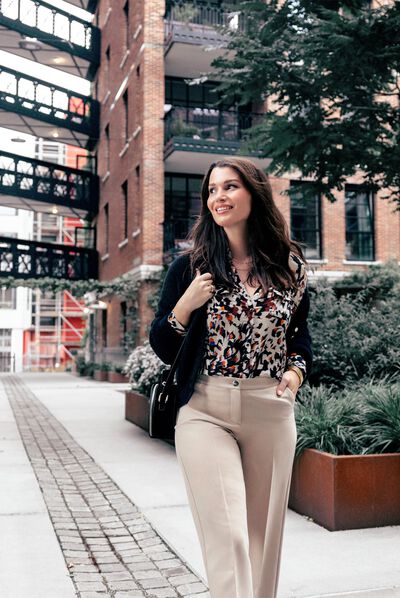 Pantalon large fluide à pinces sable femme