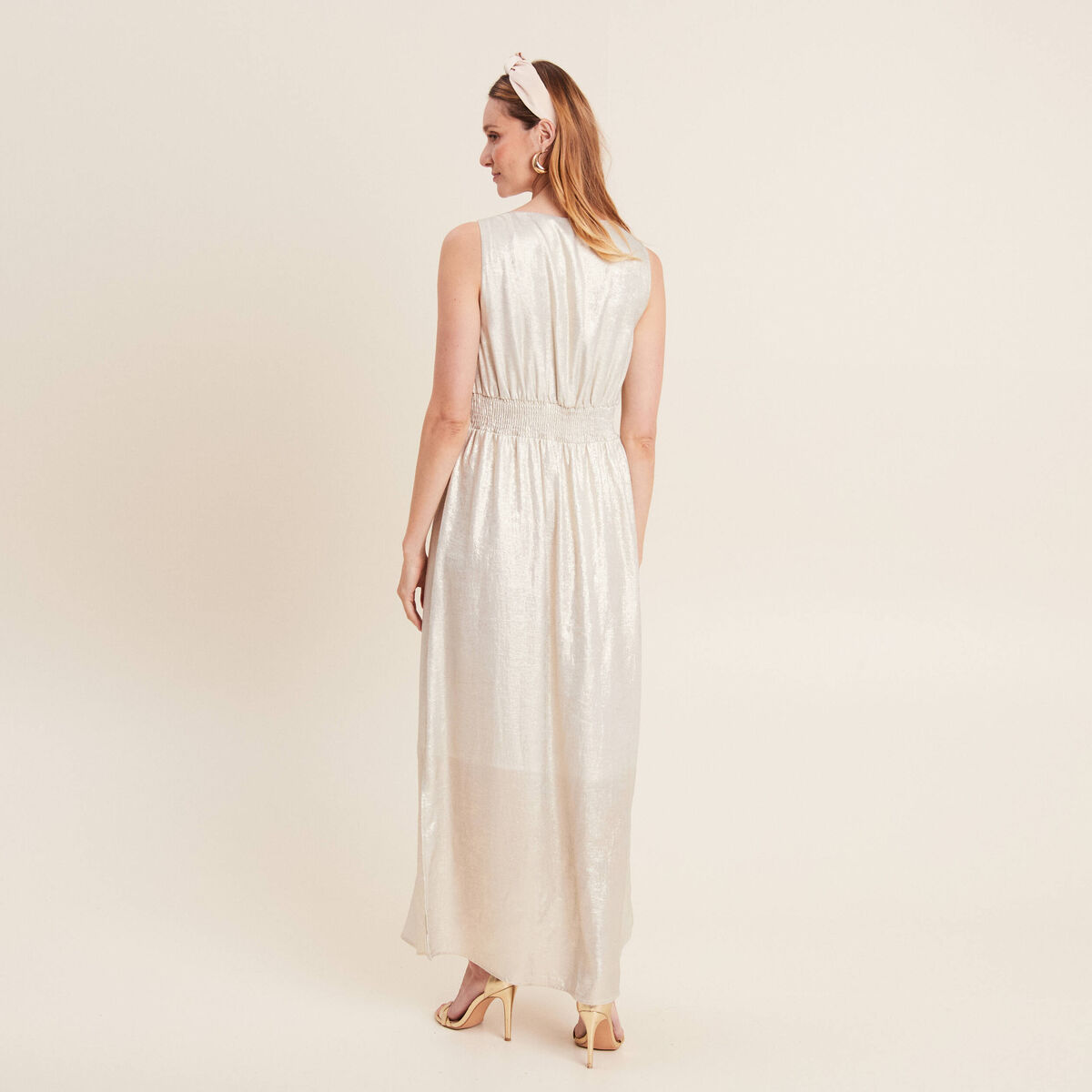 Robe longue évasée métallisée couleur or femme