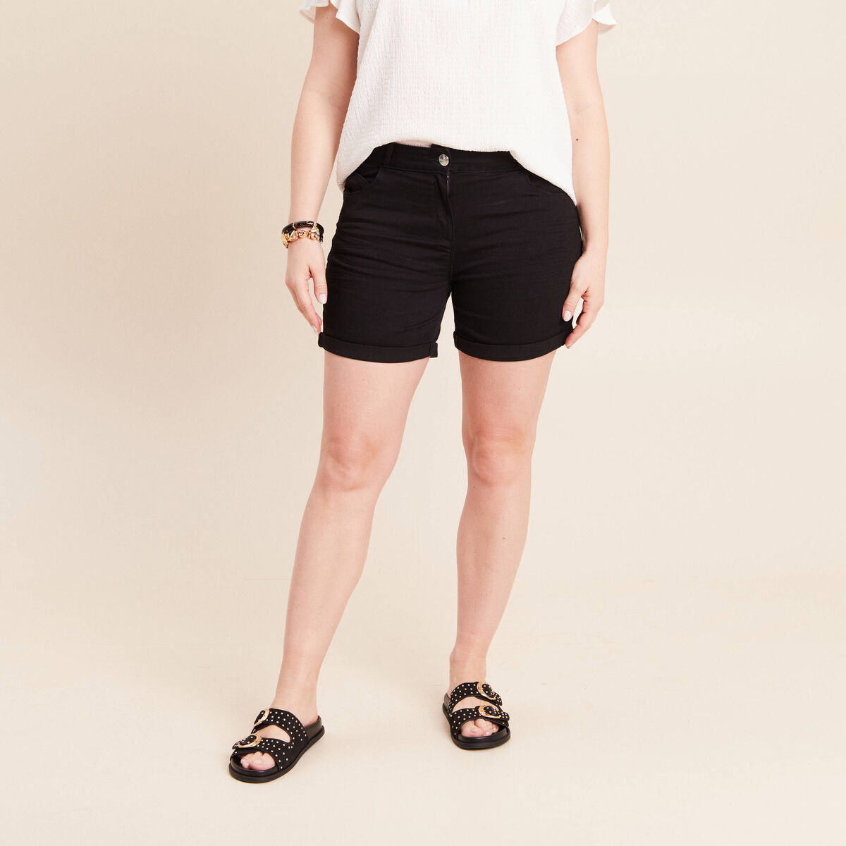 Short droit en jean noir femme