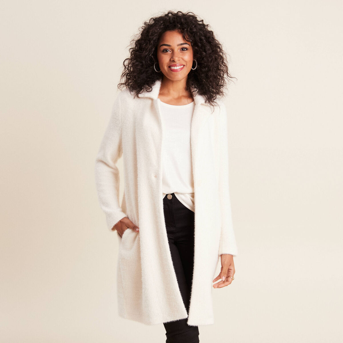 Gilet long boutonn&eacute; ecru femme