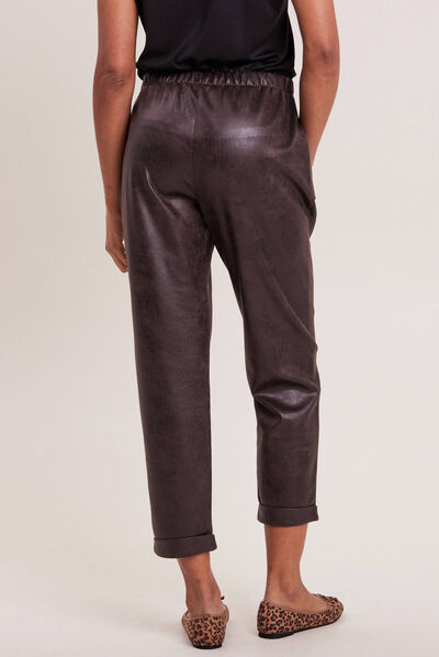 Pantalon carotte simili cuir marron foncé femme