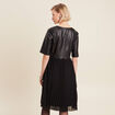 Robe évasée plissée noir femme