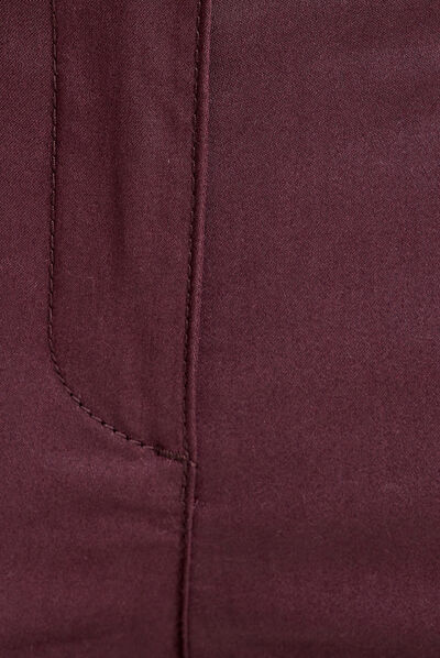 Pantalon ajusté enduit 7/8ème marron foncé femme