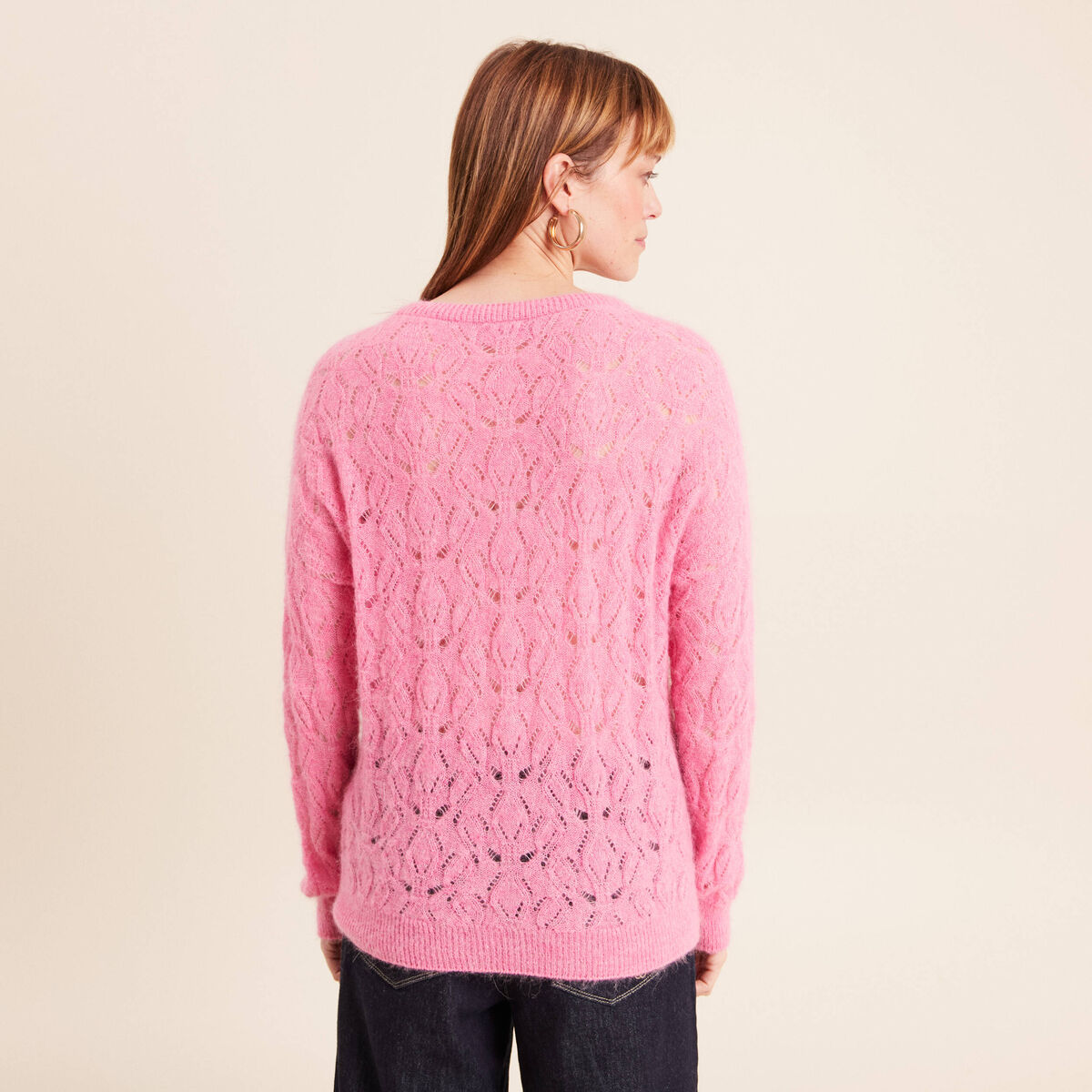 Pull ajour&eacute; col rond manches longues rose fushia femme