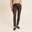 Pantalon coupe ajust&eacute;e enduit noir femme