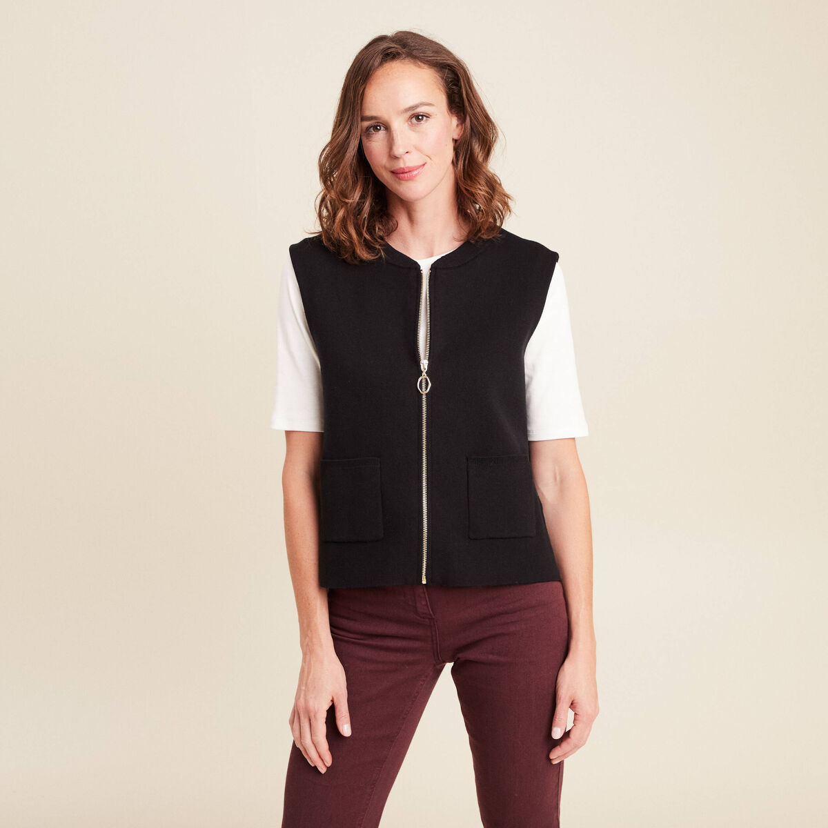 Gilet droit court sans manches noir femme