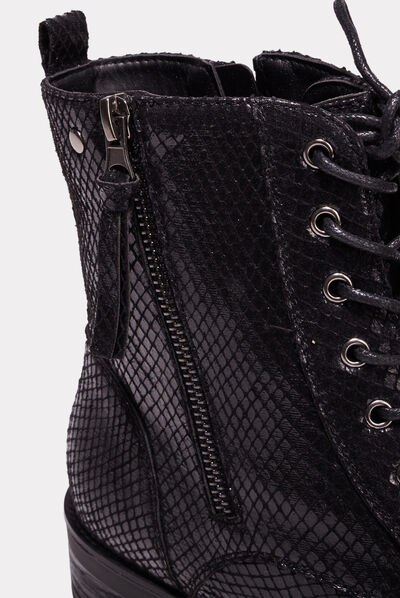 Bottines plates à lacets noir femme