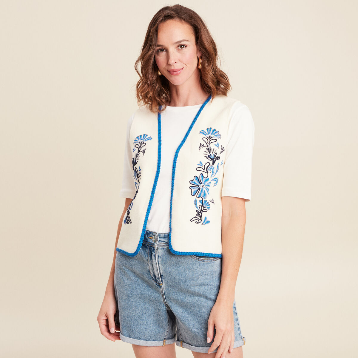 Gilet sans manches brodé tressé ecru femme