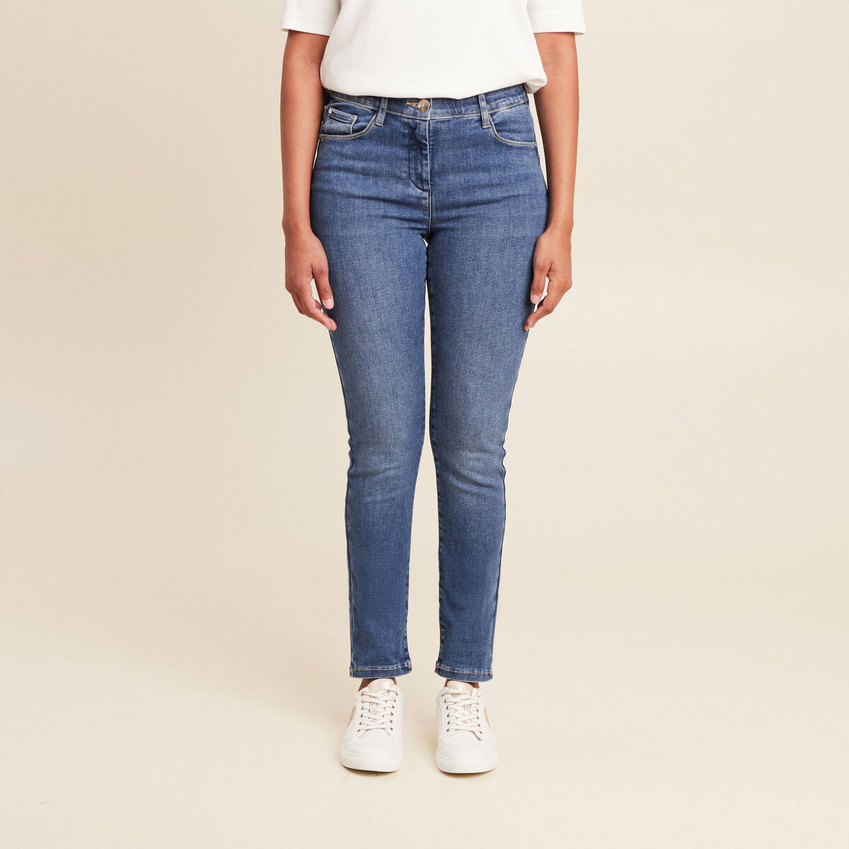 Jean magique L'Unique coupe ajust&eacute;e denim double stone femme