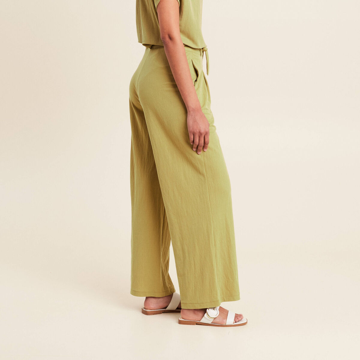 Pantalon fluide taille haute vert olive femme