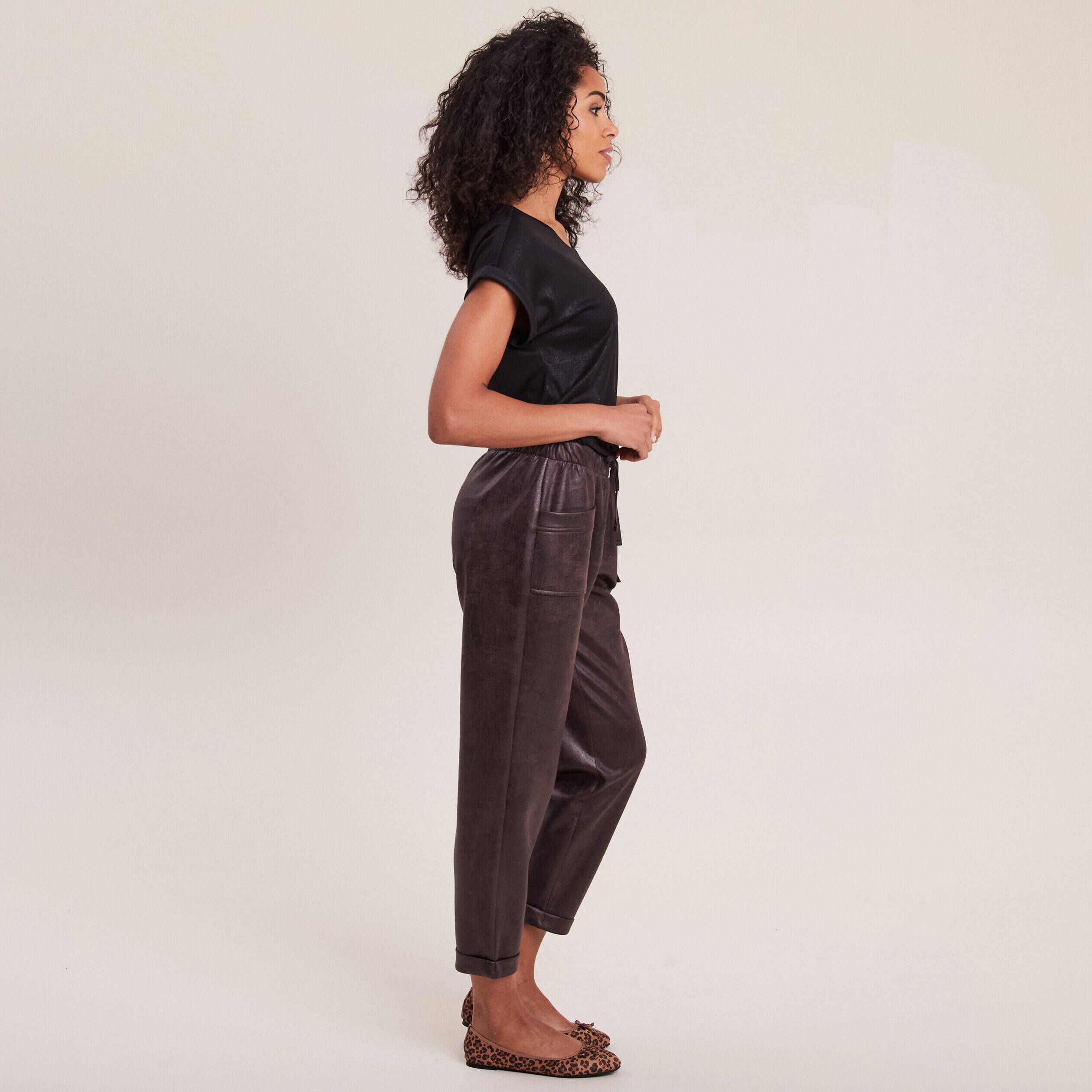 Pantalon carotte top simili cuir