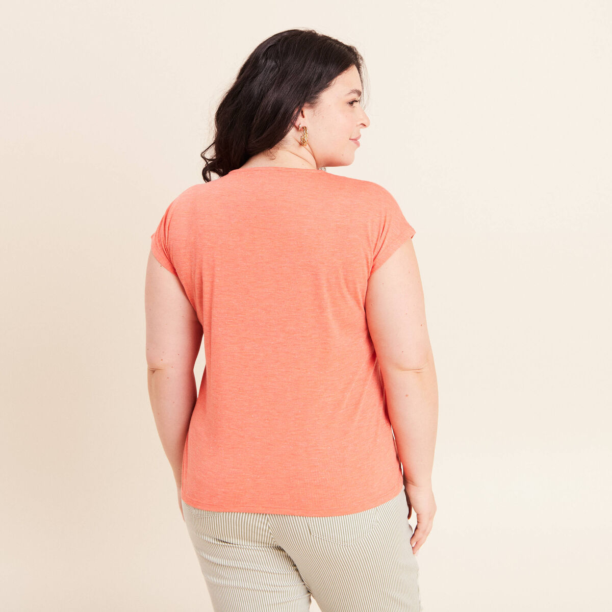 T-shirt col v manches courtes orange fluo femme