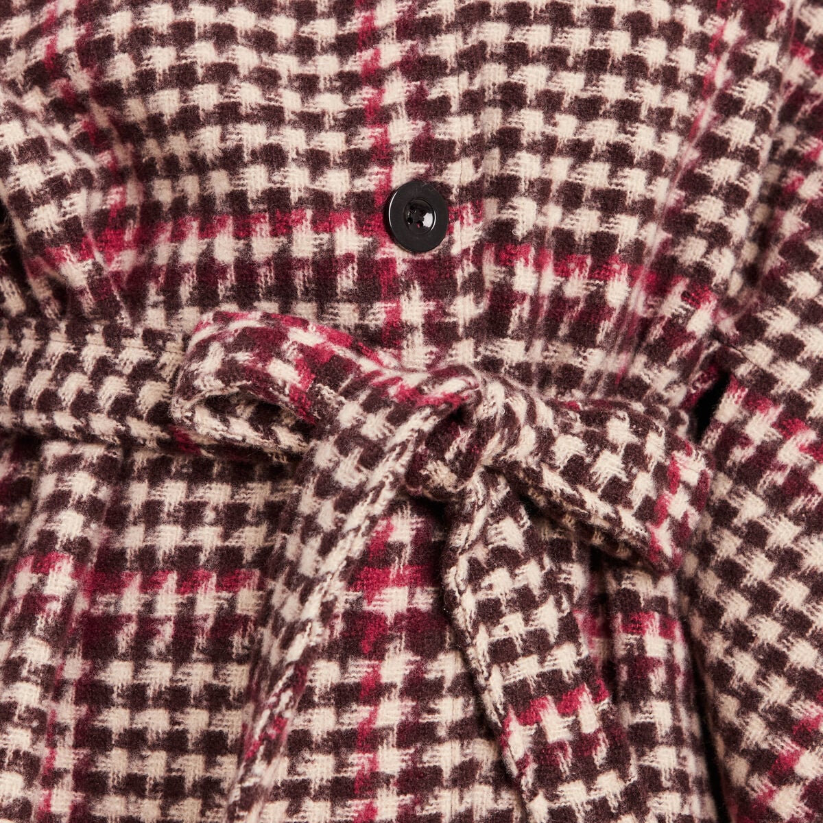 Poncho ceintur&eacute; boutonn&eacute; bordeaux femme