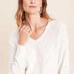 Pull ajust&eacute; col bateau strass ecru femme