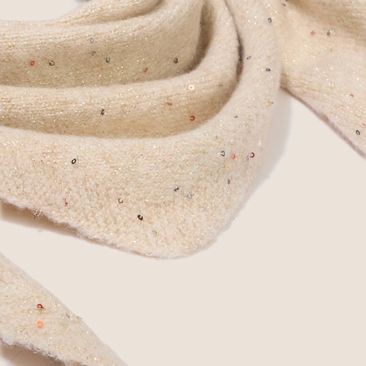 &Eacute;charpe creme femme