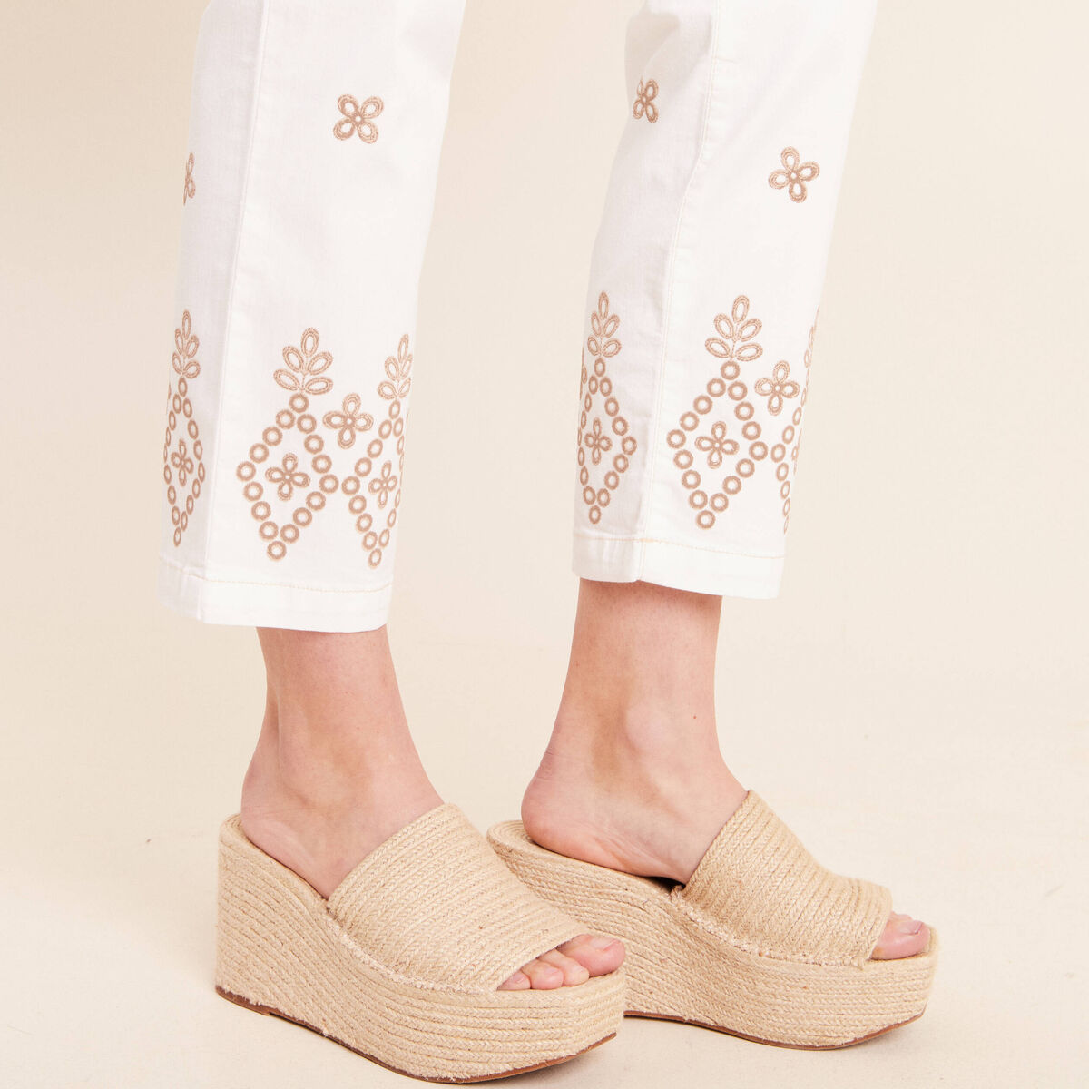 Pantalon magique Le L&eacute;ger coupe droite beige femme