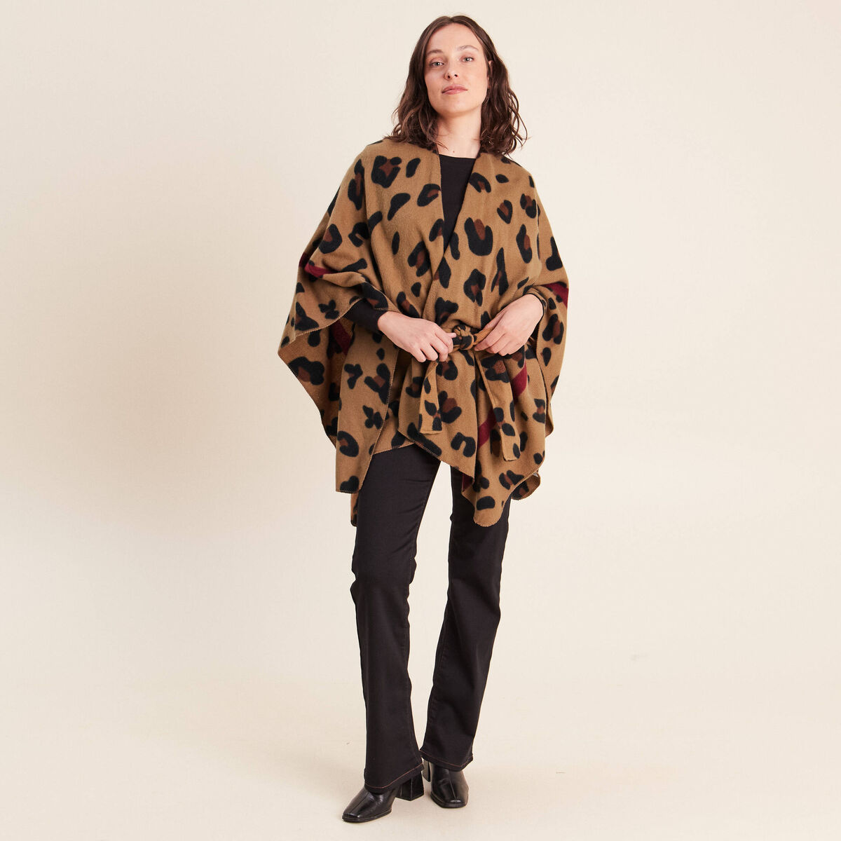 Poncho ceintur&eacute; taupe femme