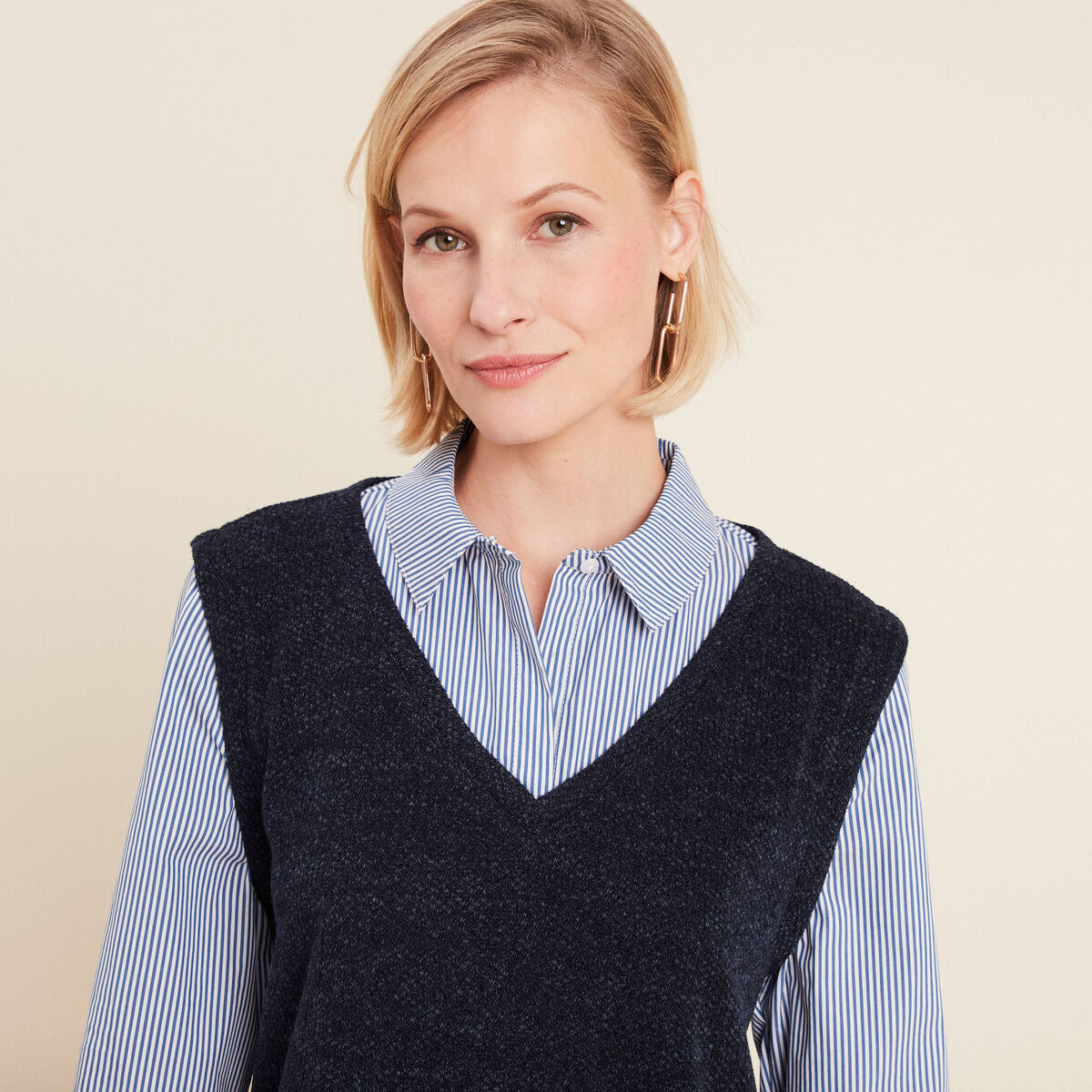 Pull effet 2-en-1 chemise bleu fonc&eacute; femme