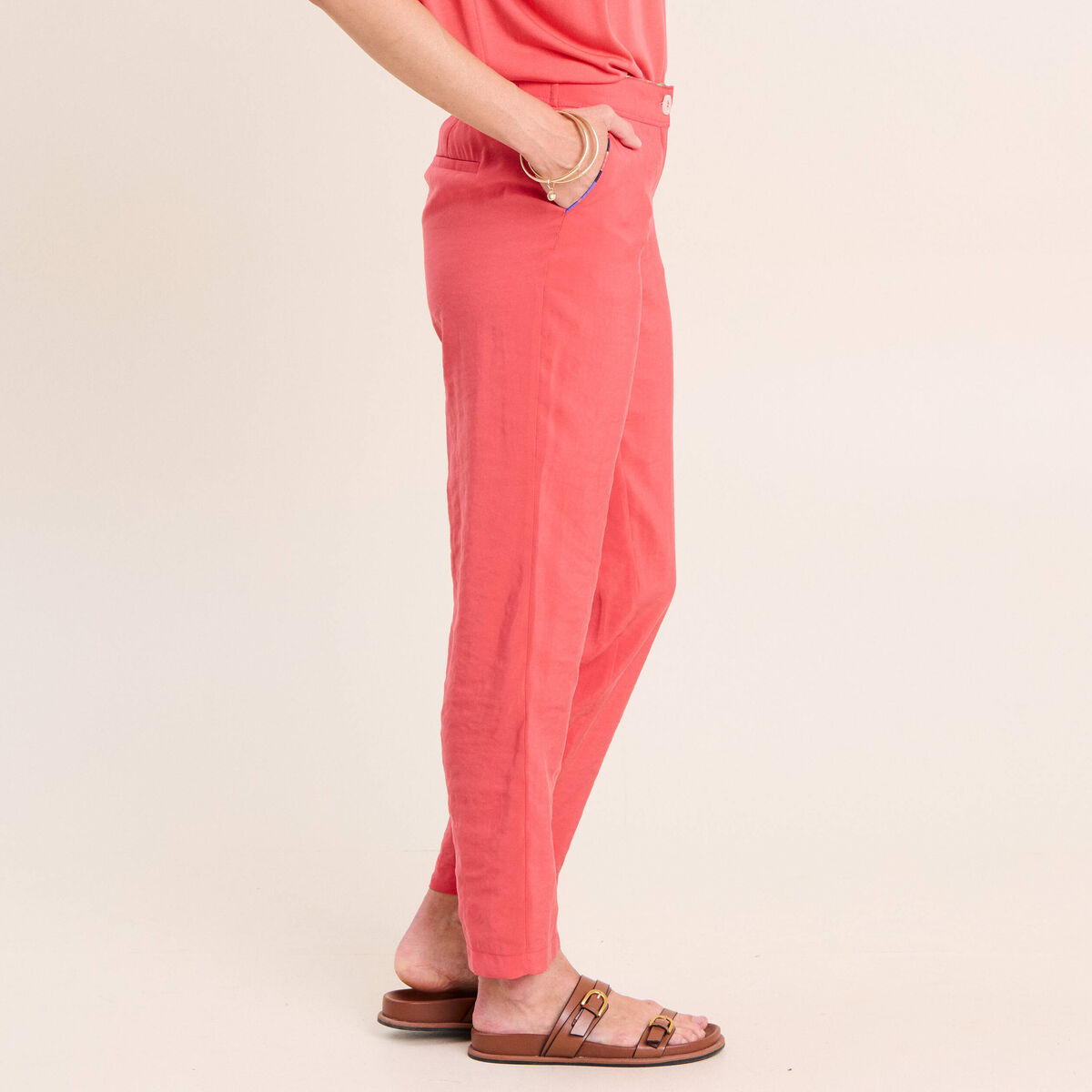 Pantalon chino large 7/8&egrave;me rouge femme