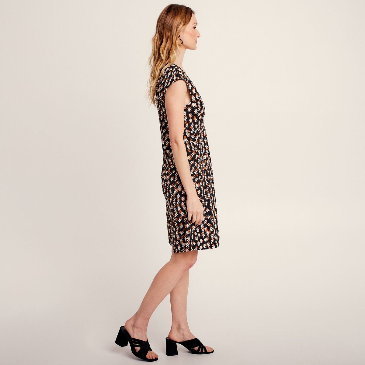 Robe droite col en V noir femme