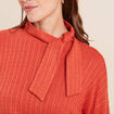 T-shirt col nou&eacute; manches longues rouge fonc&eacute; femme