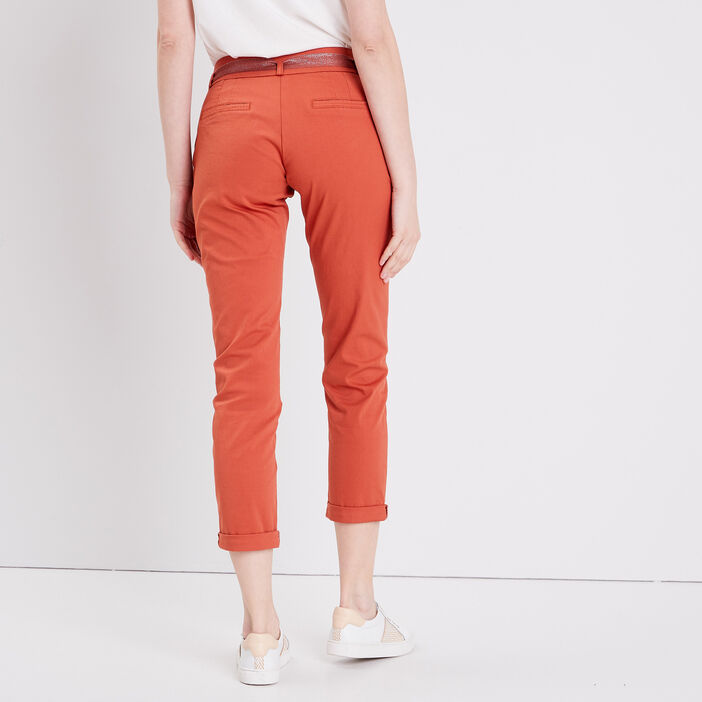 Pantalon chino ajusté ceinturé orange foncé femme