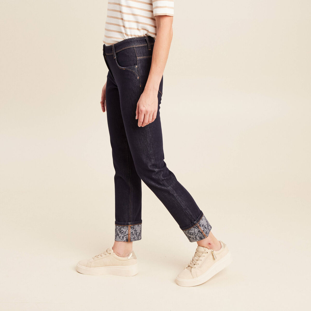 Jean ajusté taille standard denim brut femme
