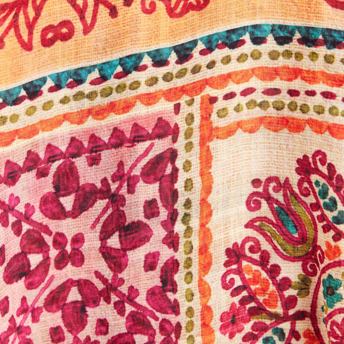 Robe fluide &eacute;vas&eacute;e &agrave; fines bretelles rose femme