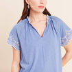 Blouse col tunisien manches courtes bleu ciel femme