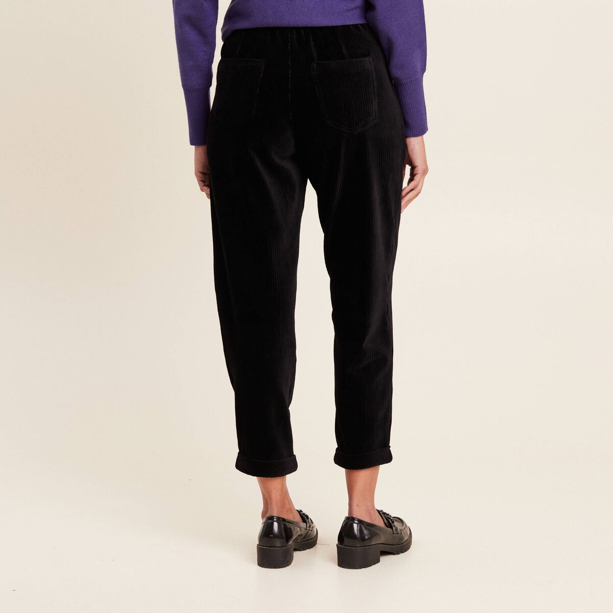 Pantalon coupe mom en velours noir femme
