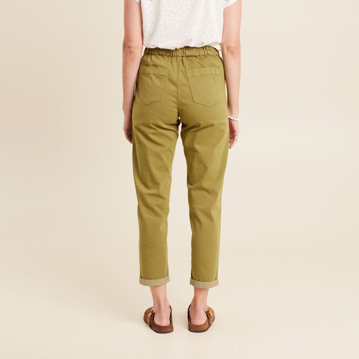 Pantalon coupe mom 7/8&egrave;me vert kaki femme