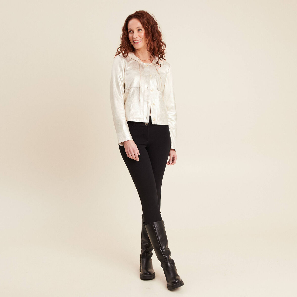 Pull sans manches à capuche couleur or femme