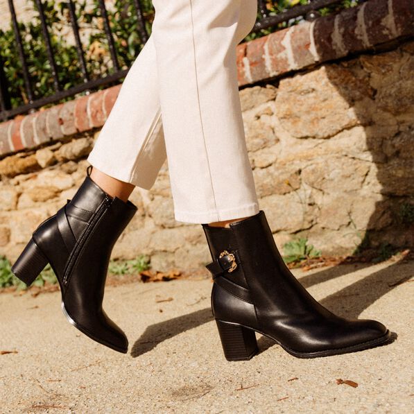 bottines a talons avec boucles noir femme Bottines à talons avec boucles noir femme
