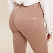 Jean magique L'Unique coupe ajust&eacute;e taupe femme