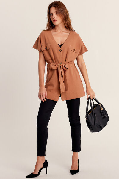 Gilet ceinturé et boutonné camel femme