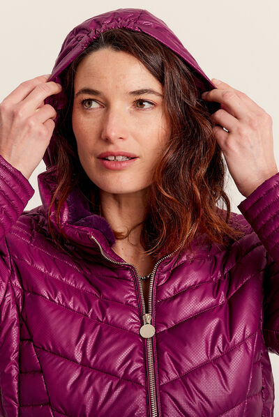 Doudoune courte cintrée déperlante violet foncé femme