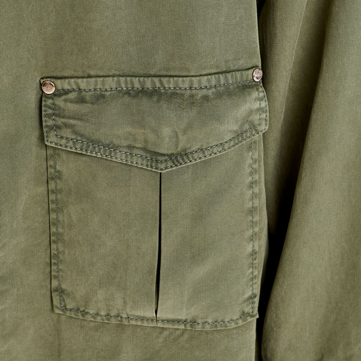 Veste droite boutonnée vert kaki femme