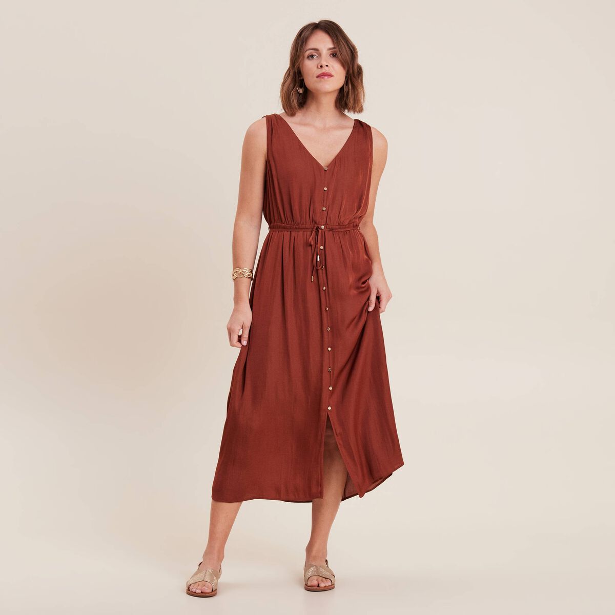 Robe midi &eacute;vas&eacute;e satin marron fonc&eacute; femme